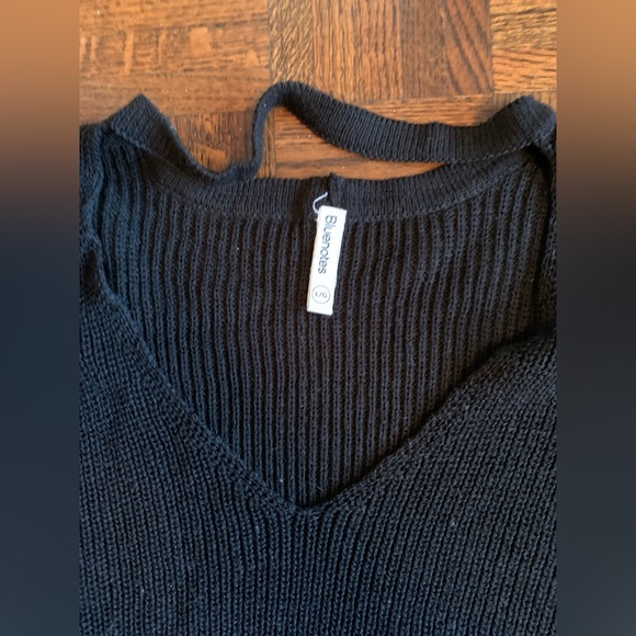 Bluenotes Cutout Sweater - Picture 2 of 2